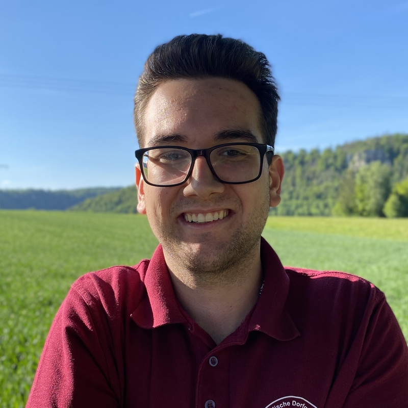            Anton Fuchs    
           1. Vorstand